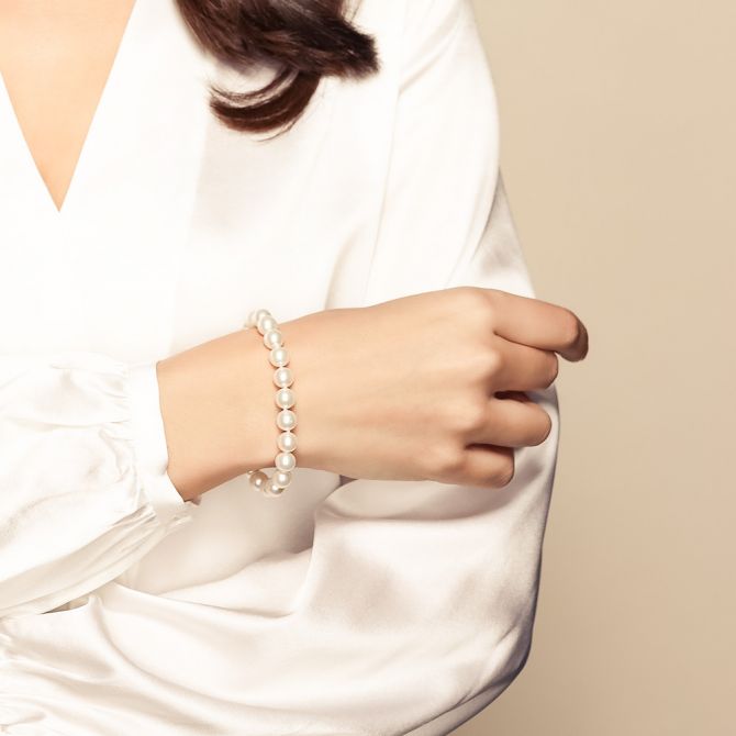 Pearl bracelet styled on female model