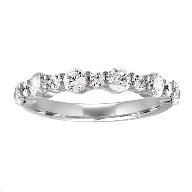 alternating diamond wedding band