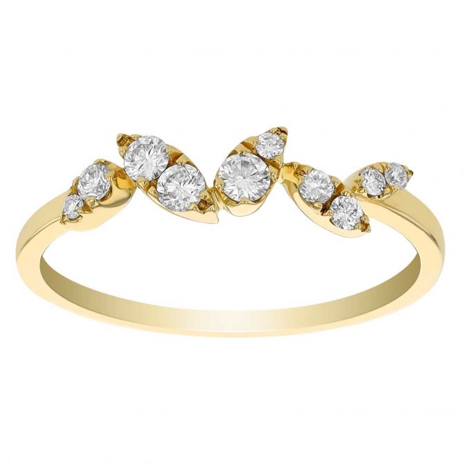 Diamond Leaf Patterned Ring in Yellow Gold