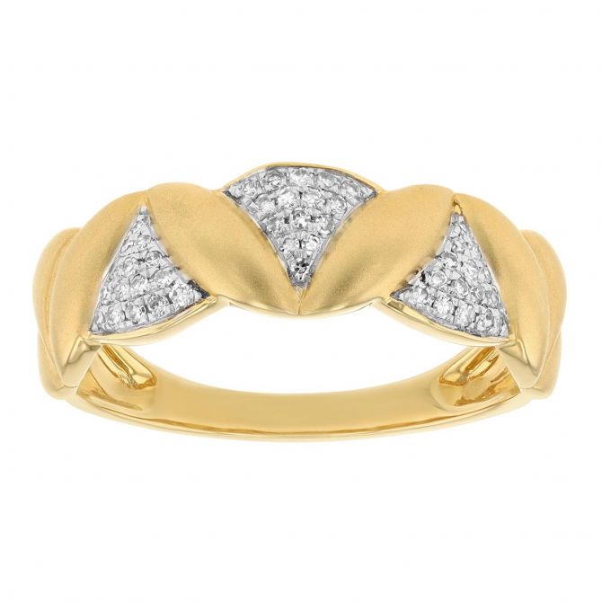 Diamond Pavé Triangle Patterned Ring in Satin Yellow Gold