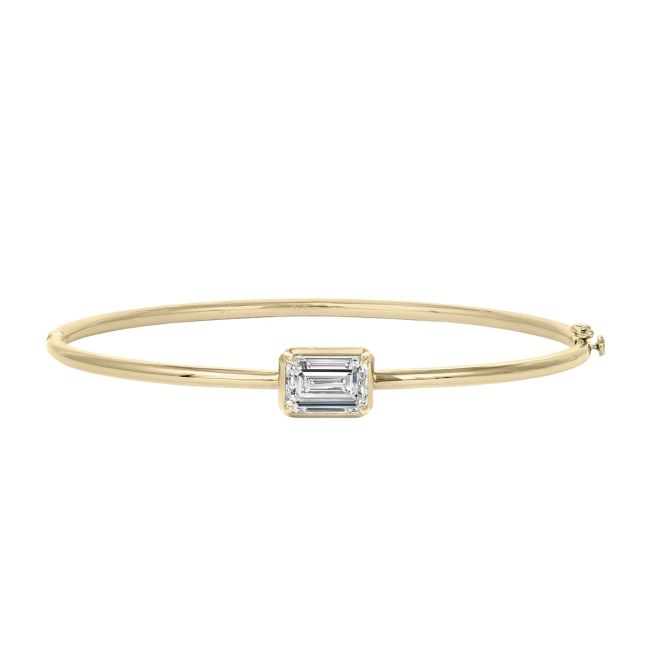 Clarity Diamond Signature Lab-Grown Emerald Diamond Hinged Bangle Bracelet in Yellow Gold, 2.03 ct