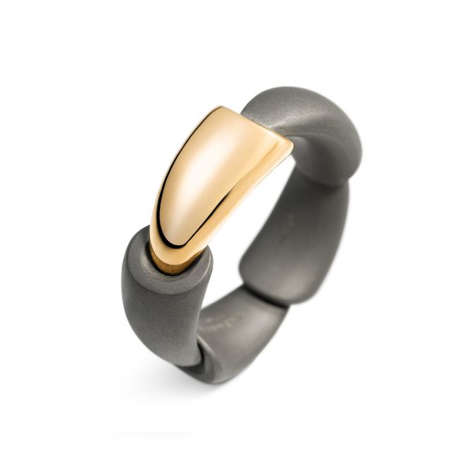 Vhernier Calla Titanium & Yellow Gold Ring