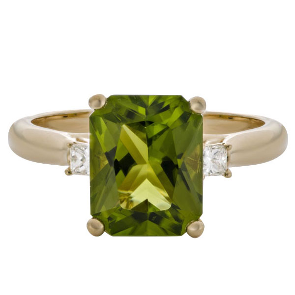 Emerald Cut Peridot Ring with Princess Diaond Side Stones in Yellow Gold