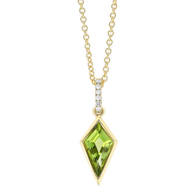 Kite Shaped Peridot Bezel Set Pendant in Yellow Gold