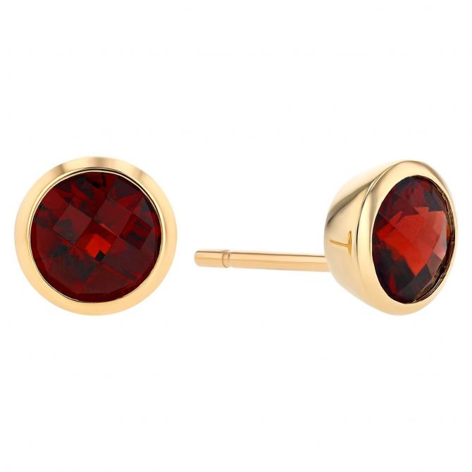 Round Checkerboard Garnet Bezel Set Stud Earrings in Yellow Gold