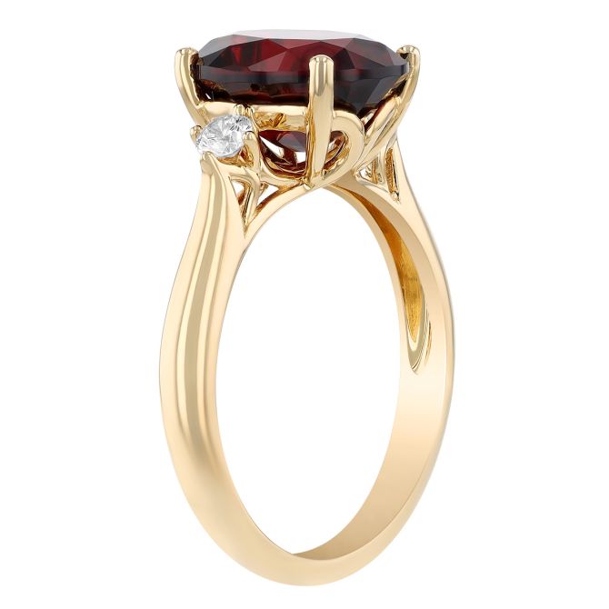 Oval Garnet & Diamond 3 Stone Ring in Yellow Gold