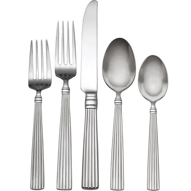 Reed and Barton Crescendo Flatware, 65 Piece Set