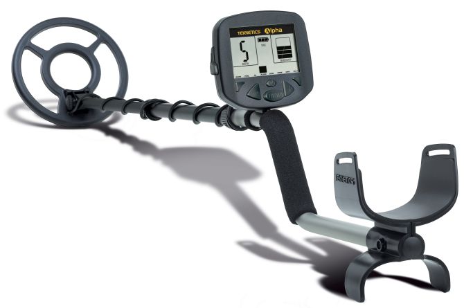 Alpha 2000 Metal Detector with 8" Concentric Coil